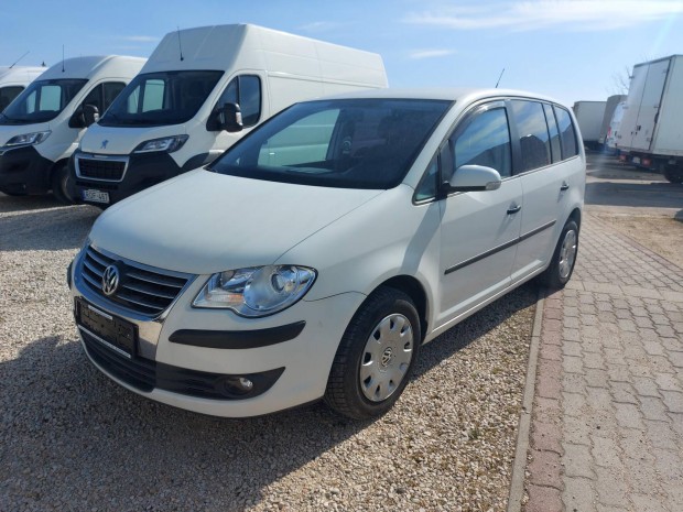 Volkswagen Touran 1.2 TSI Comfortline [7 szeml...